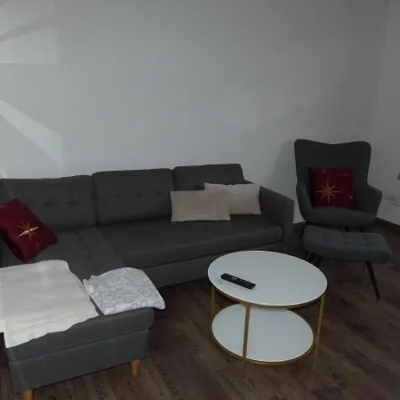 Apartment Ferienwohnung *